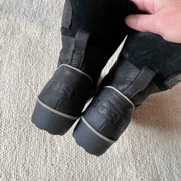 Sorel Waterproof and Lined Winter Boots 7 - Picture 5 of 6